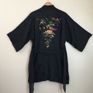 Vintage Chinese Embroidered Robe (Hip Length)